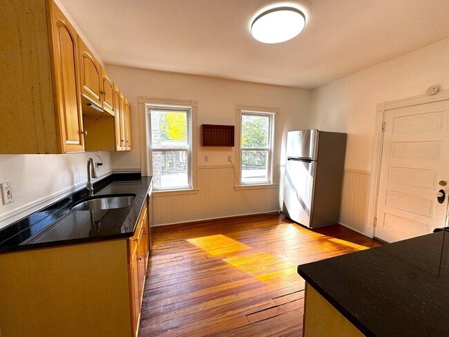 Photo - 67 Washburn Ave Unidad 2