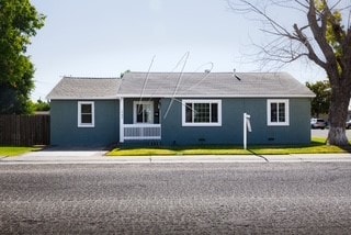 Building Photo - 1742 Huston St Rental