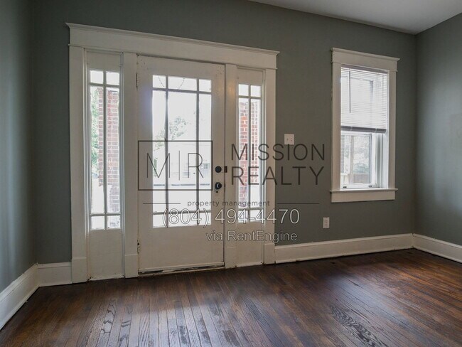 Photo - 1005 Bank St