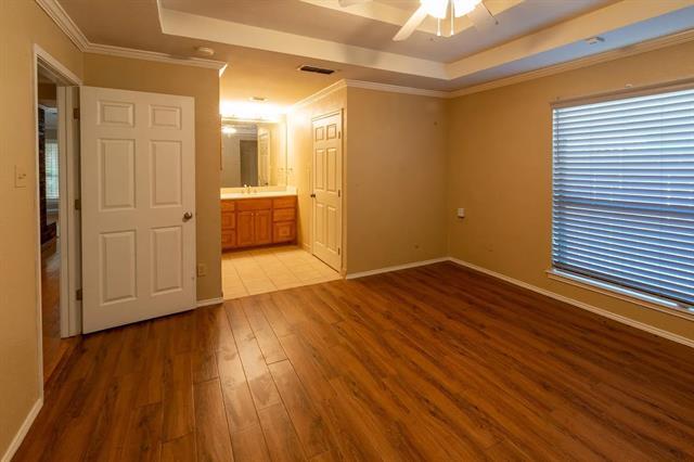 Photo - 2122 Edwin St