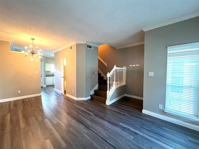 Building Photo - 7575 Cambridge St Unit 1103