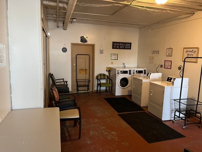 Photo - 614 6th St. (12 Unit +2 Commercial)