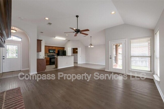 Photo - 3120 Lippizan St