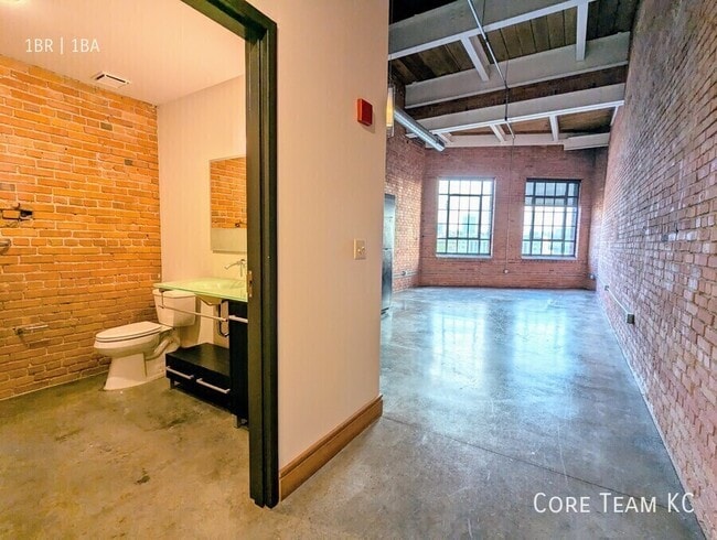 Photo - 382 W 22nd St Unit 706