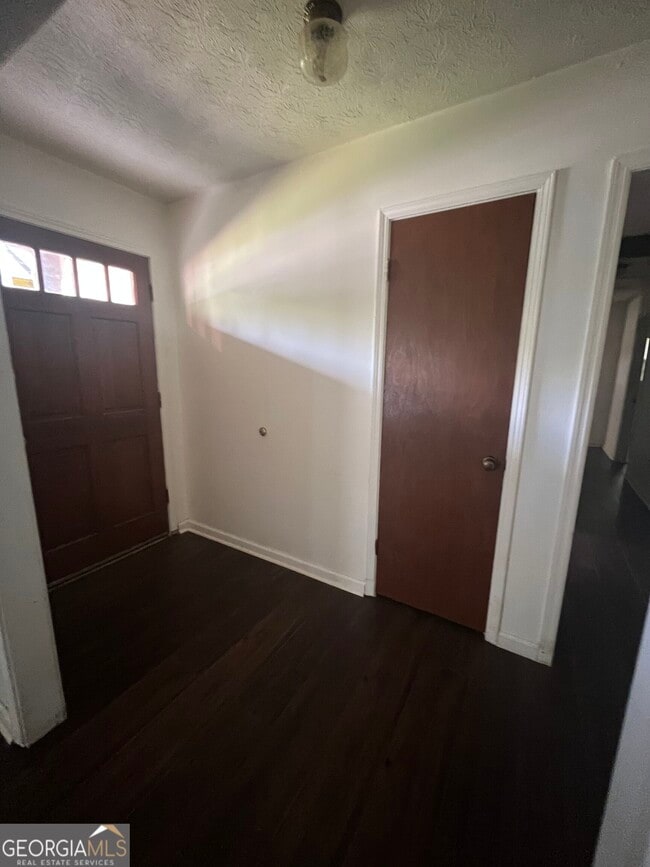 Photo - 6570 Jones Rd