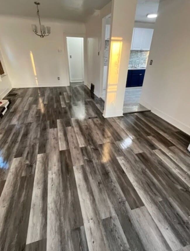 Photo - 9264 Ward Ave