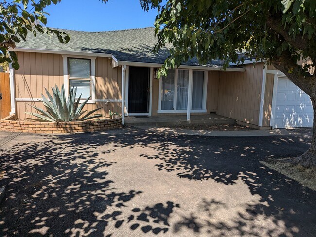 Photo - 4905 Raley Blvd