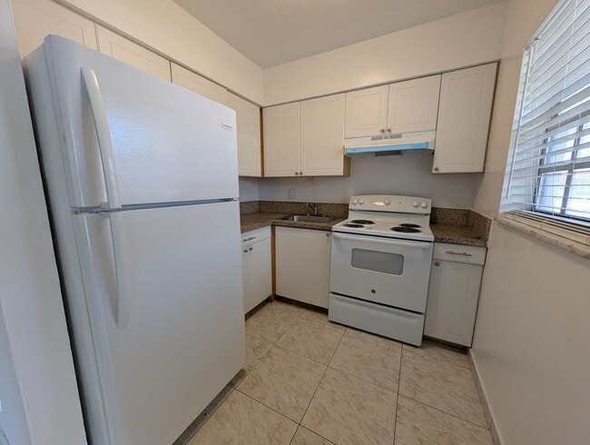 Photo - 208 NW 43rd Ct Unit 2