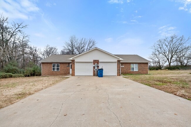 Building Photo - Pioneer Ln Duplex Unit 12689 Rental