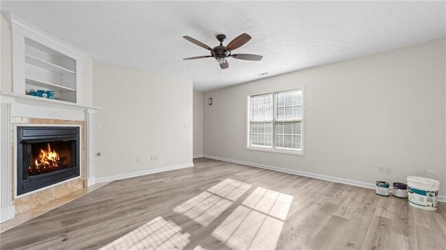 Photo - 6275 Akins Way
