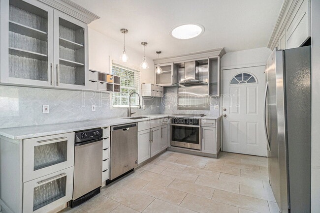 Photo - 2570 Northside Dr NW