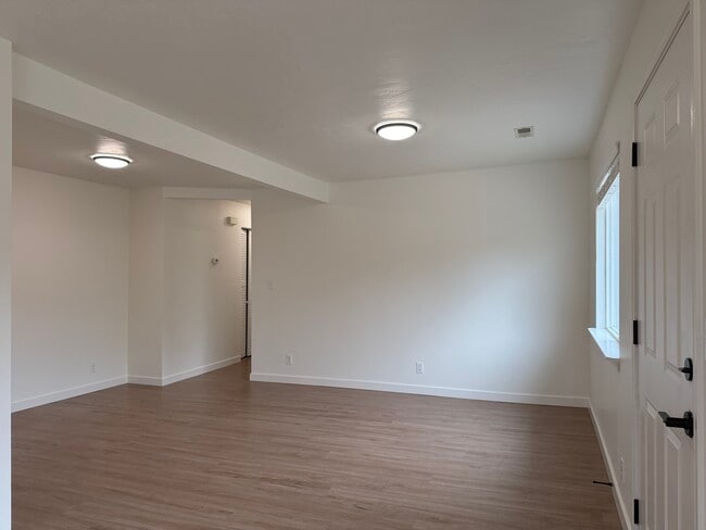 Photo - 416 Jasper Ave