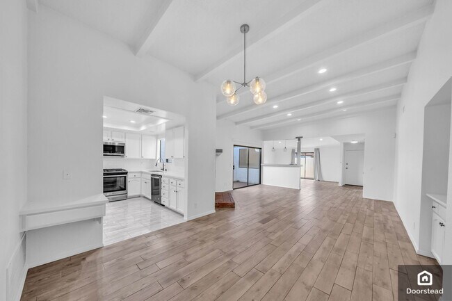 Photo - 7239 Balboa Blvd