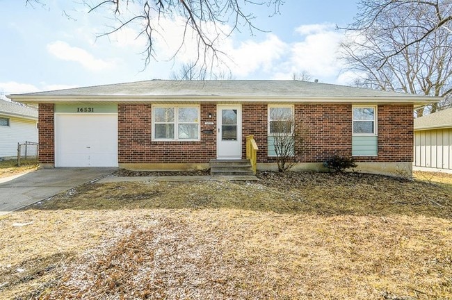Building Photo - 16531 E Cogan Dr