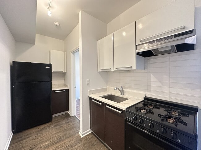 Photo - 5054 N Winthrop Ave Unit 503