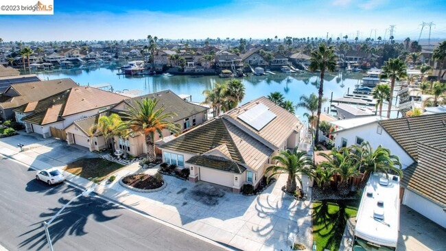 4050 Pier Point