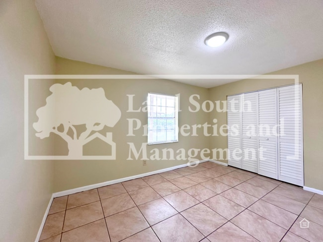 Photo - 5834 Charlton Dr