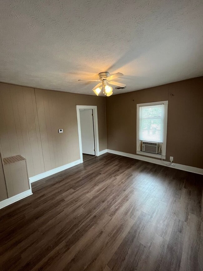 Photo - 208 W Miller St Unit 02