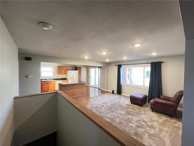 Photo - 1811 Judd Ave N