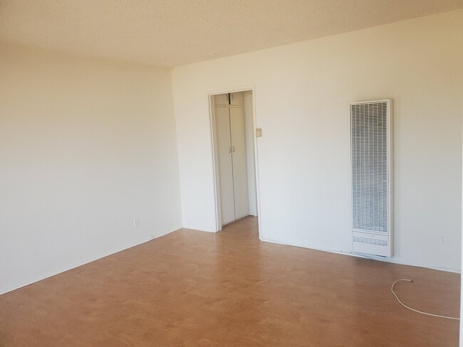 Photo - 1128 Raymond Ave Unidad 6