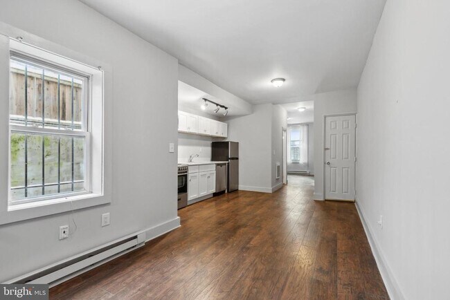 Building Photo - 2305 N College Ave Unit A