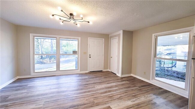 Photo - 755 Fallview Dr