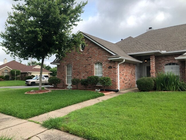 Photo - Corner Lot close to Barksdale Airforce Base with Bonus Room in back yard..