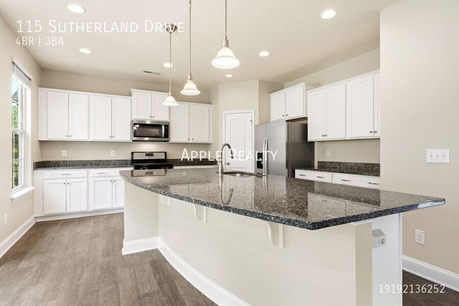 Photo - 115 Sutherland Dr