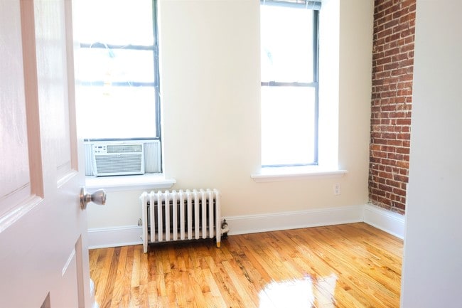 Photo - 332-334 E 18 Street