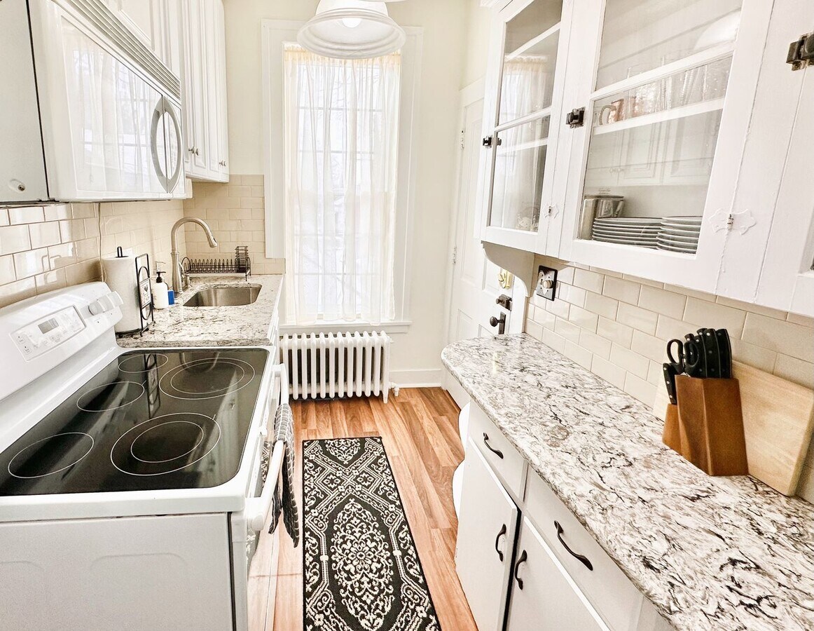 Photo - 97 E Housatonic St Unit #2