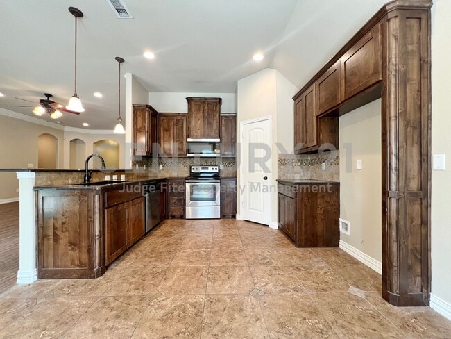 Photo - Nice Southwestern Style 4/2/2 In Willow Pa...