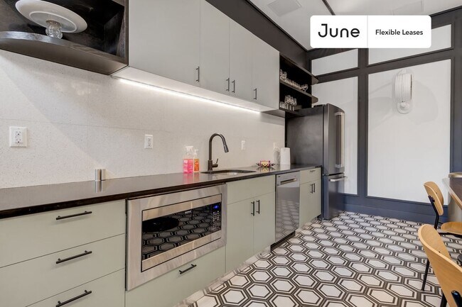 Beautiful Private ROOM in Williamsburg