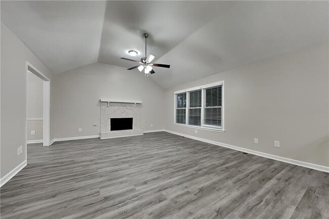 Photo - 210 Meadow View Dr