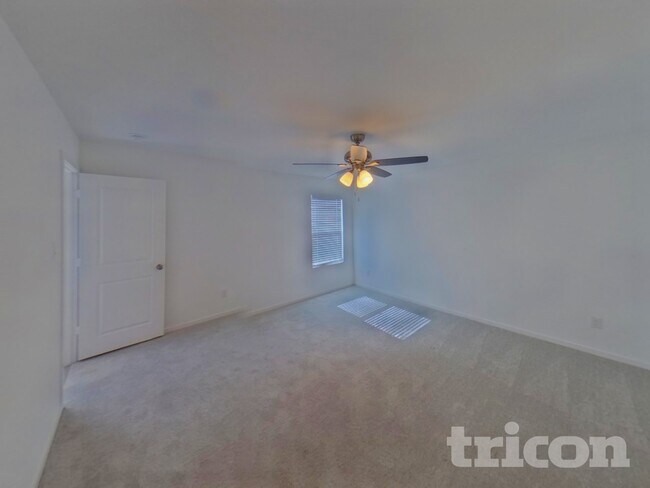 Photo - 811 Ponderosa Ln