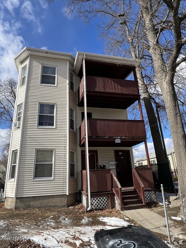 Building Photo - 703 Garden St Unit 3 Rental