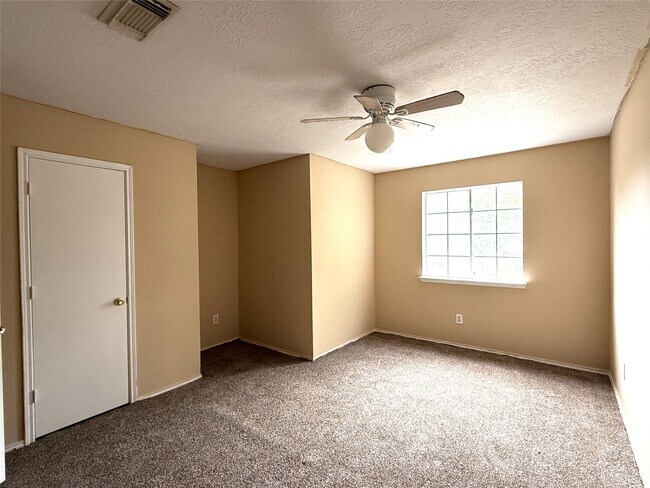 Photo - 9023 Kalewood Dr