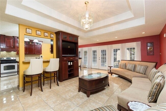 Photo - 19 Crown Pointe Blvd