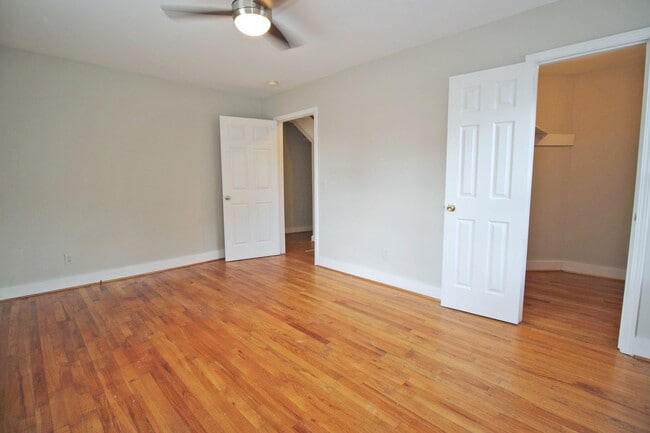 Photo - 2026/2027 PRE-LEASE! 5 Bedroom - Close to ...