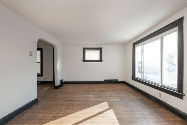 Photo - 7610 Dearborn Ave Unit Up