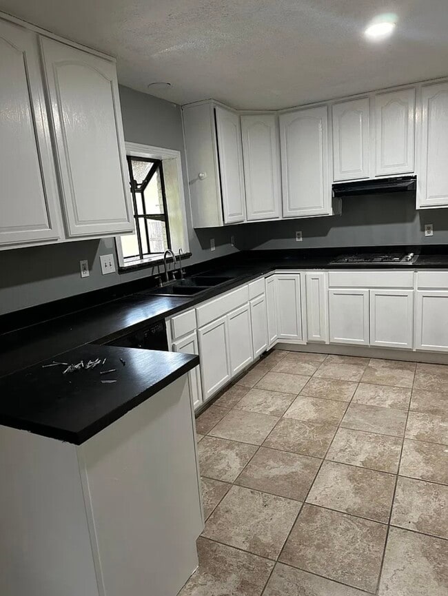 Photo - 611 N Shady Ln