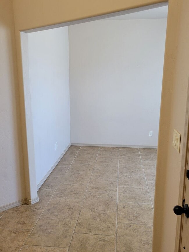 Photo - 3 Bedroom, 2 Bathroom Home!
