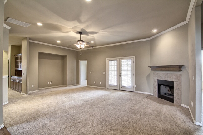 Photo - Spacious 3 bedroom/ Study -2264 sq ft.- Edmond Schools - Close to Quail Springs and Chisholm Cree...