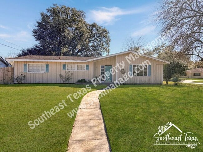 Building Photo - 1802 N 24th St