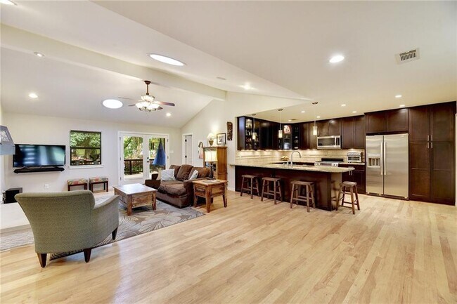 Photo - 510 Bulian Ln