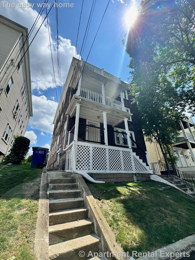 Building Photo - 44 Clarendon Ave Unit #2