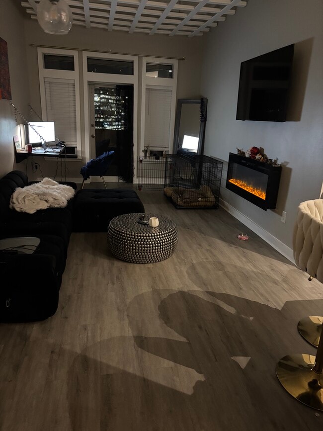 Photo - 3334 Peachtree Rd NE Unit 1710