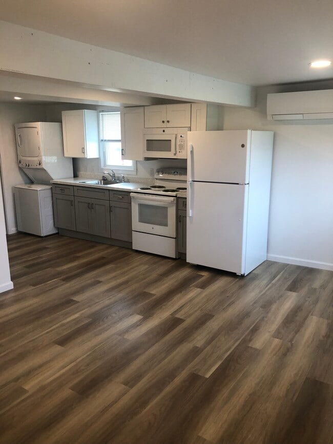 Building Photo - 840 Pink Aly Unit 1 Rental