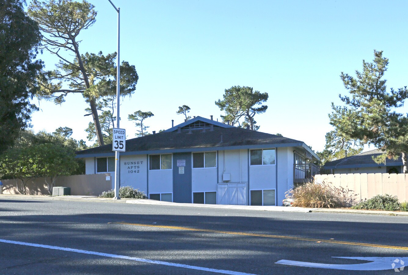 Photo - Sunset Apartments