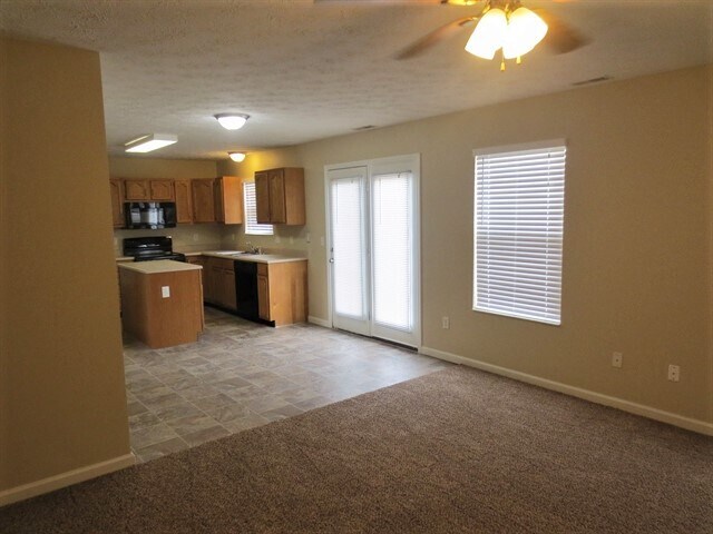 Photo - 1291 Shannon Ln
