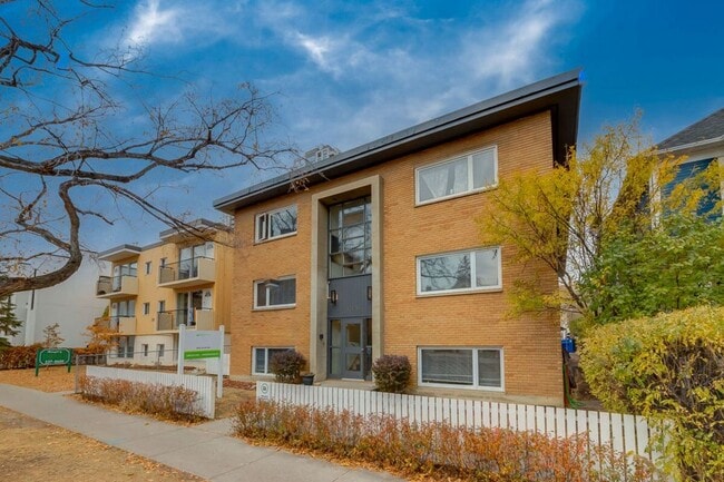 Photo - Peyto Apartments